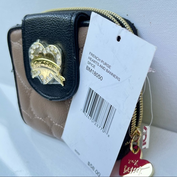 Betsey Johnson Zip-Around Fold Hearts And Banners Quilted Wallet Coin Purse - Picture 4 of 10